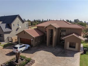 4 Bed House in Theresa Park