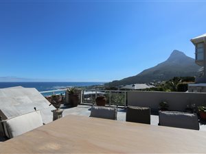 2 Bed Apartment in Camps Bay