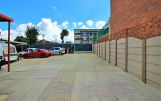 290 m² Commercial space in Primrose
