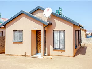 2 Bed House in Soshanguve