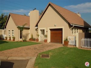 3 Bed House in Zwartkop Golf Estate