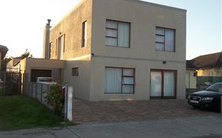 3 Bedroom House in Ruyterwacht