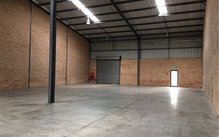 600 m² Industrial space in Ormonde