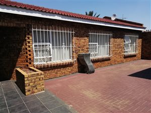 4 Bed House in Bakerton