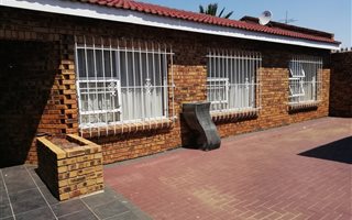 4 Bedroom House in Bakerton