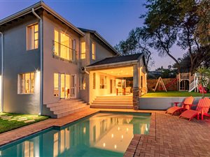 5 Bed House in Hurlingham Manor