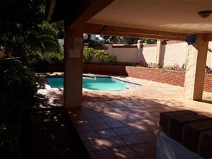 2 Bed Apartment in Erasmuskloof