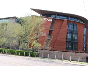 839 m² Office Space in Ashlea Gardens