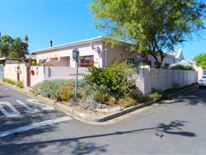 2 Bed House in Harfield Village
