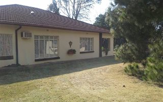 2.5 ha Farm with House in Rosashof
