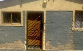 1 Bedroom House in Bram Fisherville
