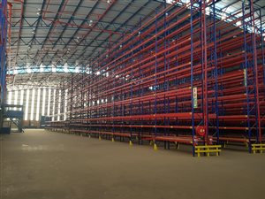 8271 m² Industrial space in Rooihuiskraal
