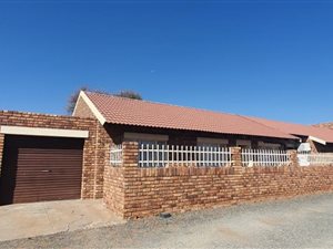 2 Bed House in Camelot