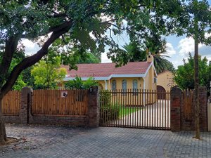 4 Bed House in Jan Cilliers Park