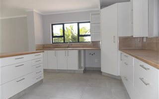 4 Bedroom House in Denneoord