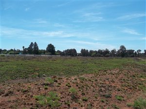 1983 m² Land available in Highbury