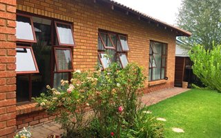 4 Bedroom House in Amberfield Valley