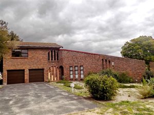 5 Bed House in Amandelrug