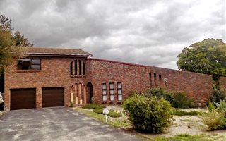 5 Bedroom House in Amandelrug
