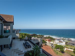 7 Bed House in Sheffield Beach