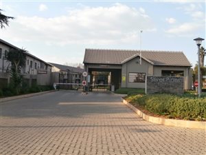 3 Bed Townhouse in Cloverdene