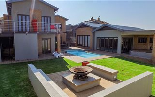 4 Bedroom House in Sable Hills Waterfront Estate