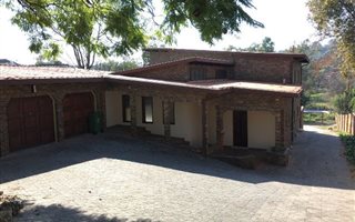 4 Bedroom House in Morningside Manor