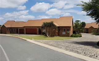 2 Bedroom Apartment in Brooklands