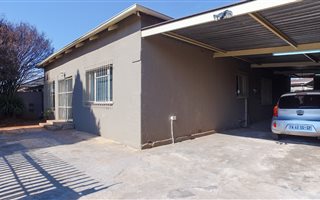 3 Bedroom House in Geduld