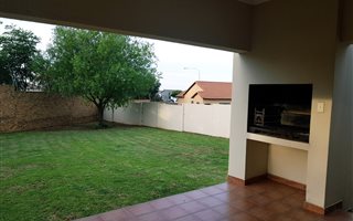 3 Bedroom House in Thatchfield