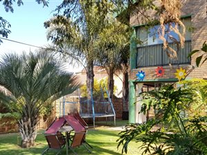 4 Bed House in Highveld