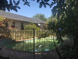 5 Bedroom House in Waterkloof Glen