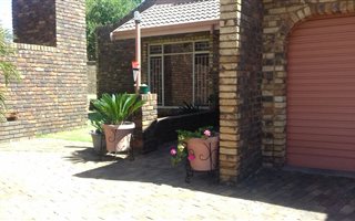2 Bedroom Townhouse in Aerorand