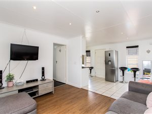 2 Bed House in Ottery