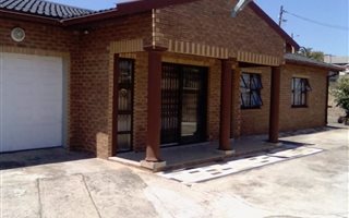 3 Bedroom House in Umlazi