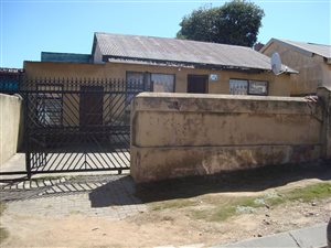 2 Bed House in Motsu