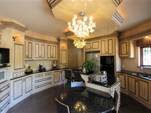 4 Bed House in Abbotsford