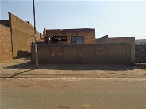 3 Bed House in Mofolo Central