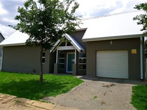 3 Bed House in Mooivallei Park
