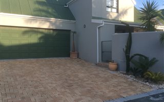 3 Bedroom House in Melkbosstrand