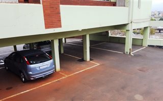 Bachelor apartment in Westridge