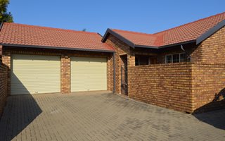 2 Bedroom Townhouse in Eldoraigne