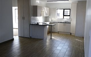 2 Bedroom Townhouse in Honeydew Manor