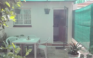1 Bedroom Garden Cottage in Waverley