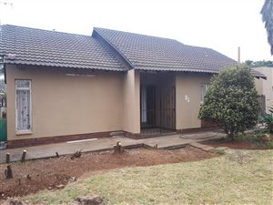 3 Bed House in Edelweiss