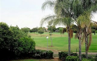 4 Bedroom House in Silver Lakes Golf Estate