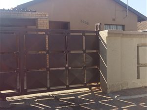 3 Bed House in Protea North
