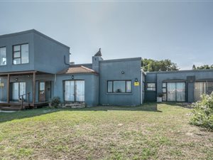 4 Bed House in Seaview