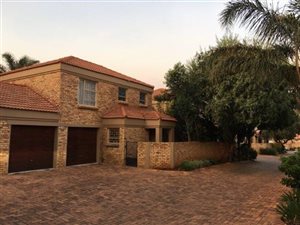 3 Bedroom Apartment in Roodepoort West