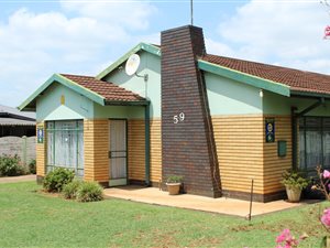 4 Bed House in Rothdene